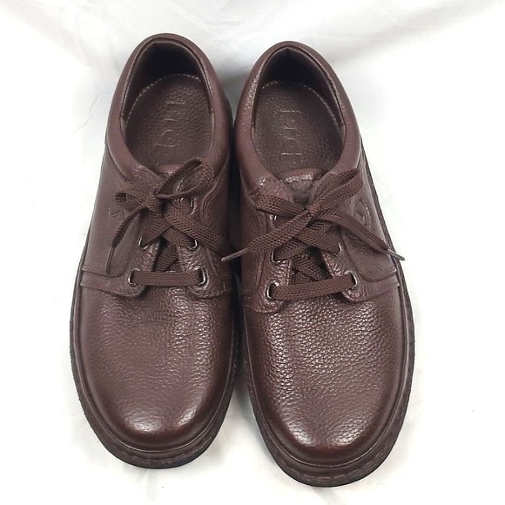 Propet Villager‎ Oxford Walking Shoe in Brown Pebbled Leather - Picture 2 of 8